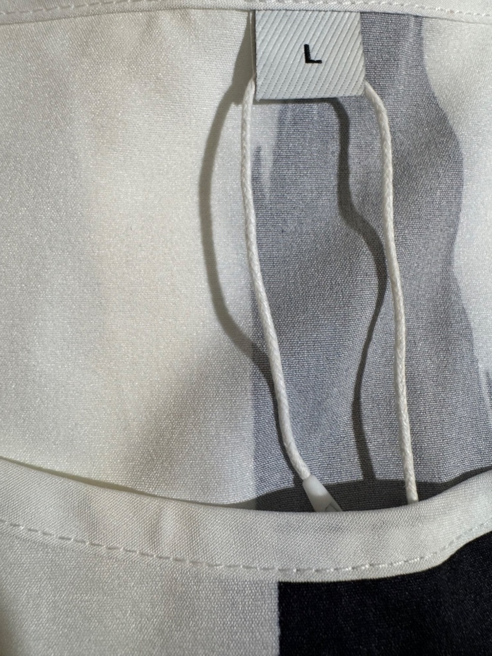 Women's Black & White Abstract Print 2-Piece Set | Size Large - Picture 5 of 7